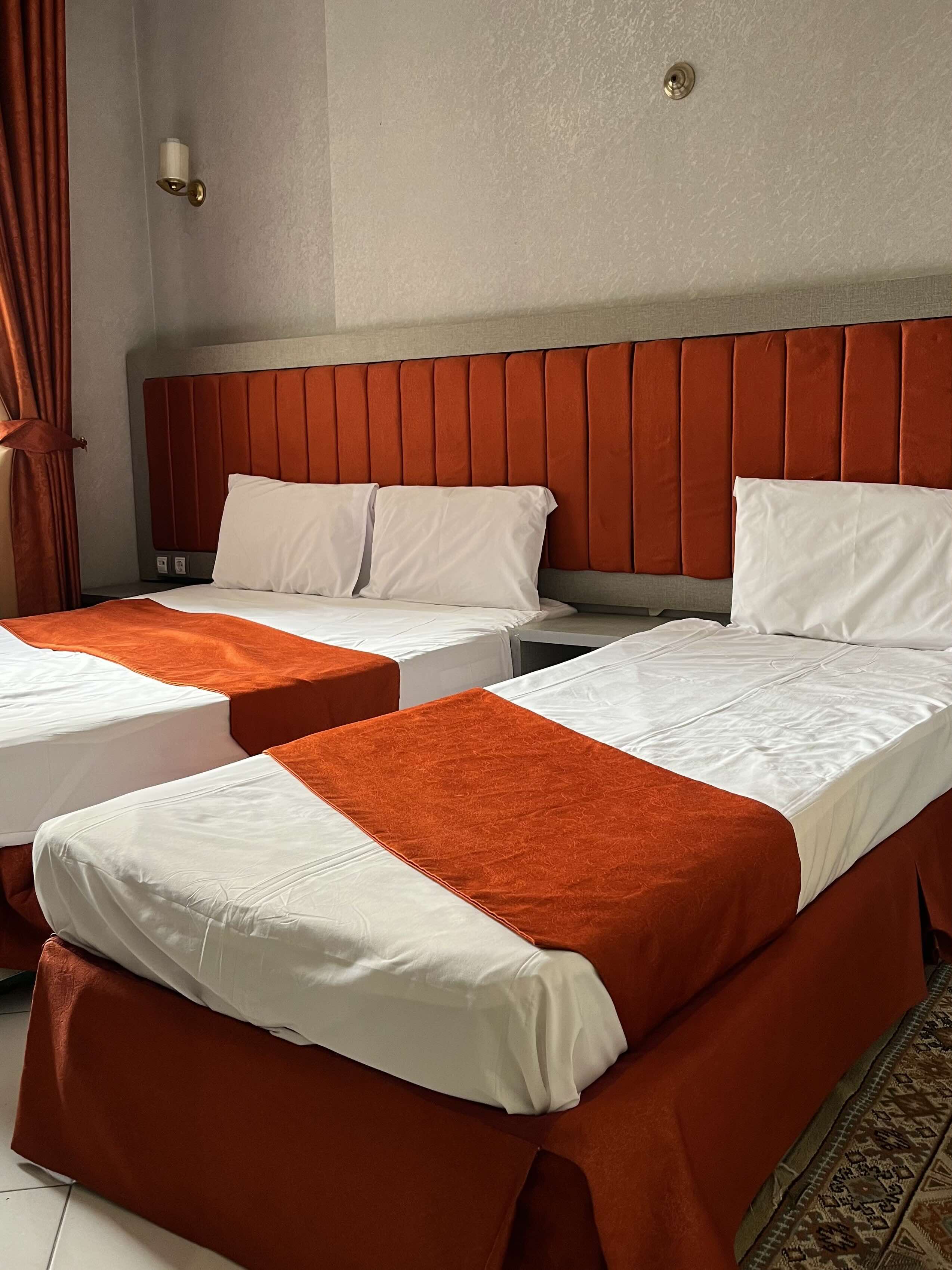 اتاق شماره 207